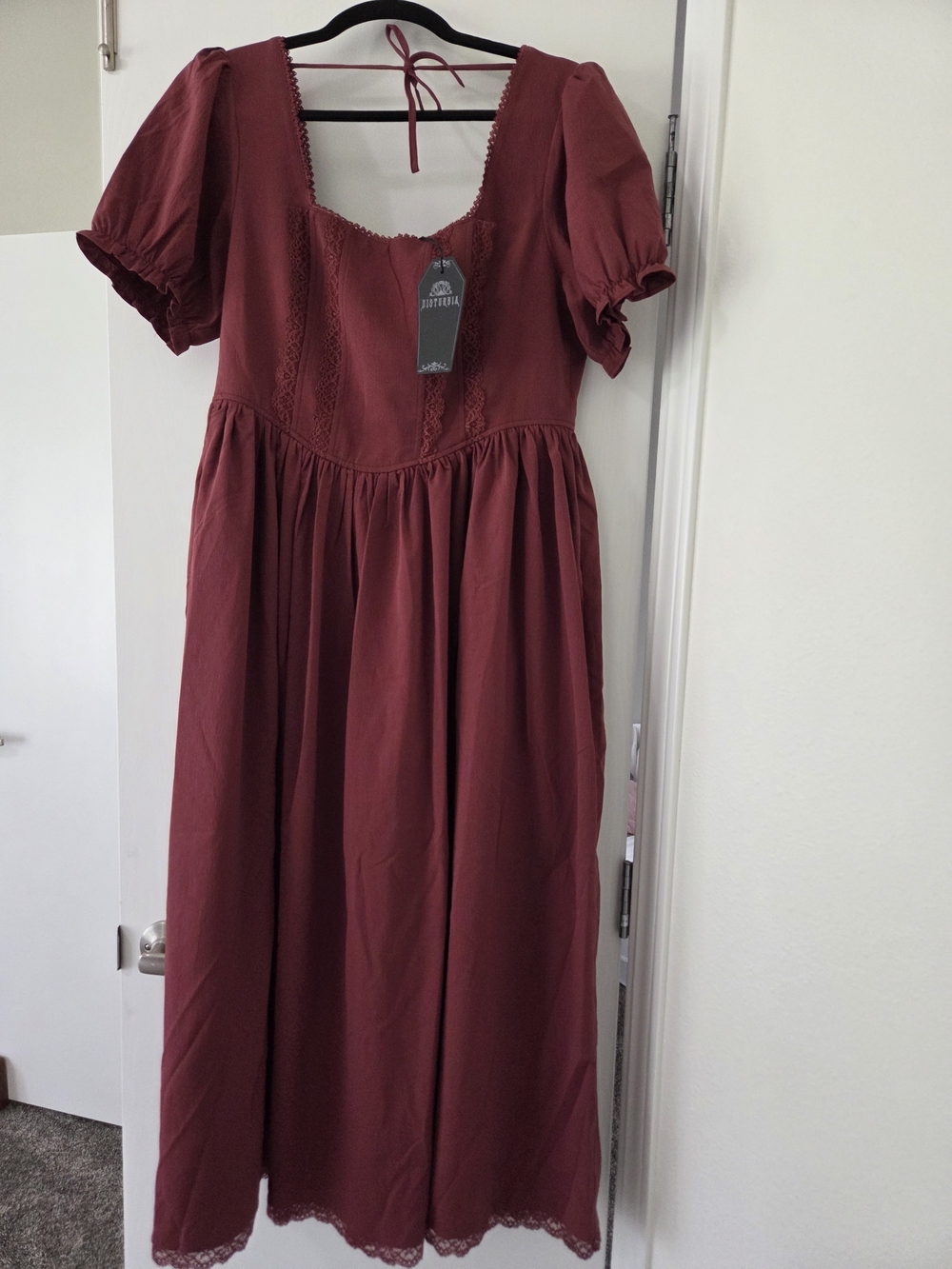 1011 NWT Disturbia Burgundy Puff Sleeve Maxi Dress with Lace Accents